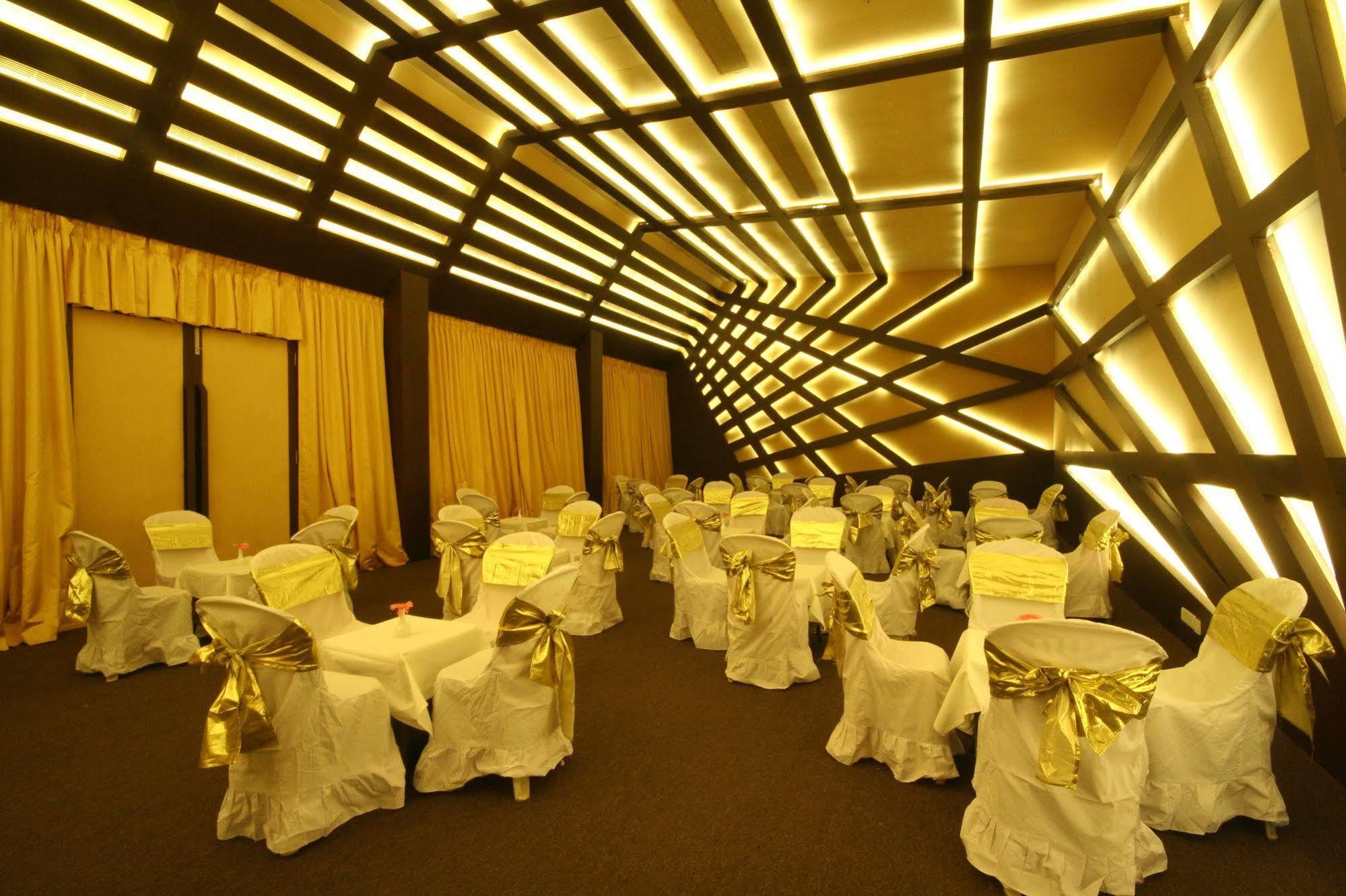 The Golden Crown Hotel & Spa Colva Zewnętrze zdjęcie